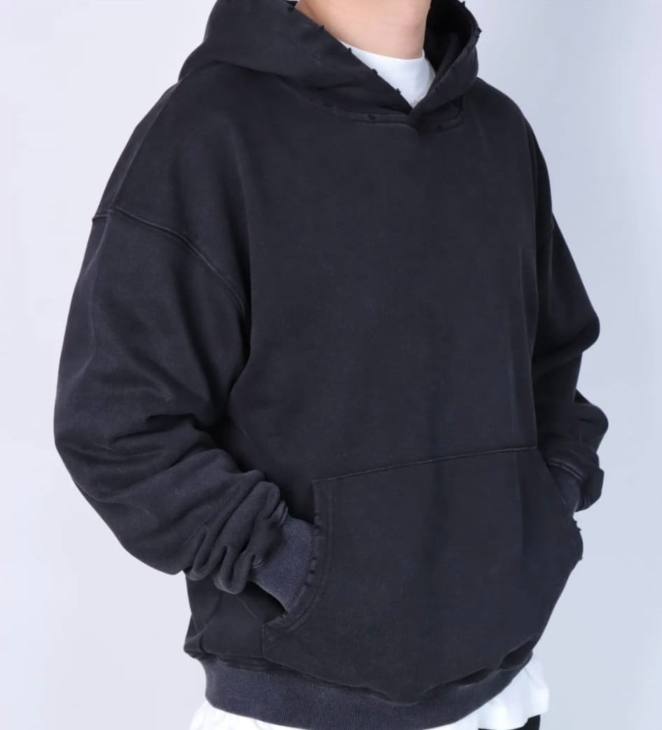 Hoodie Oversize Effetto Vissuto - Dettagli Rovinati e Tasca Marsupio