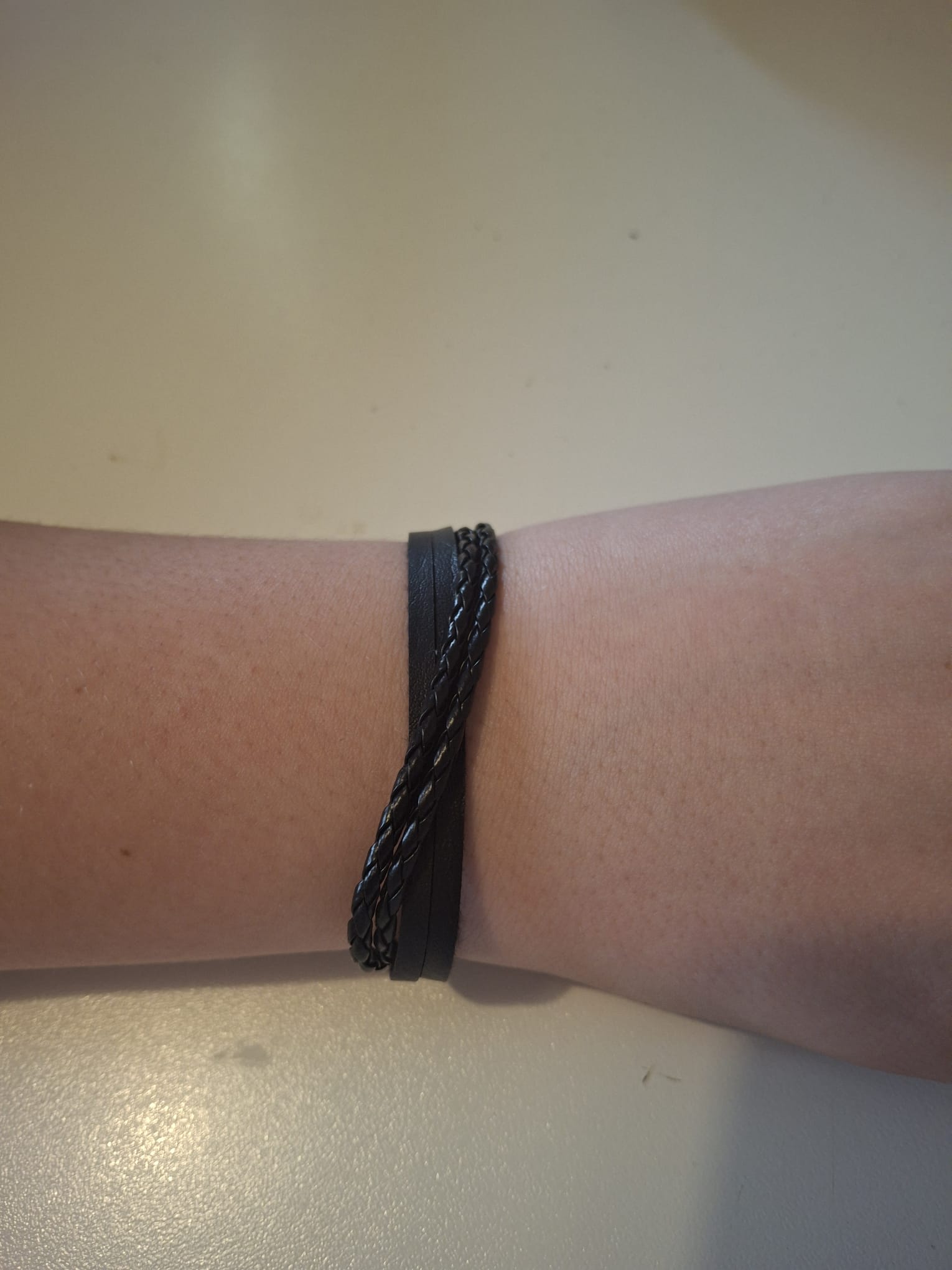 Set da 6 Bracciali Neri in Pelle Intrecciata