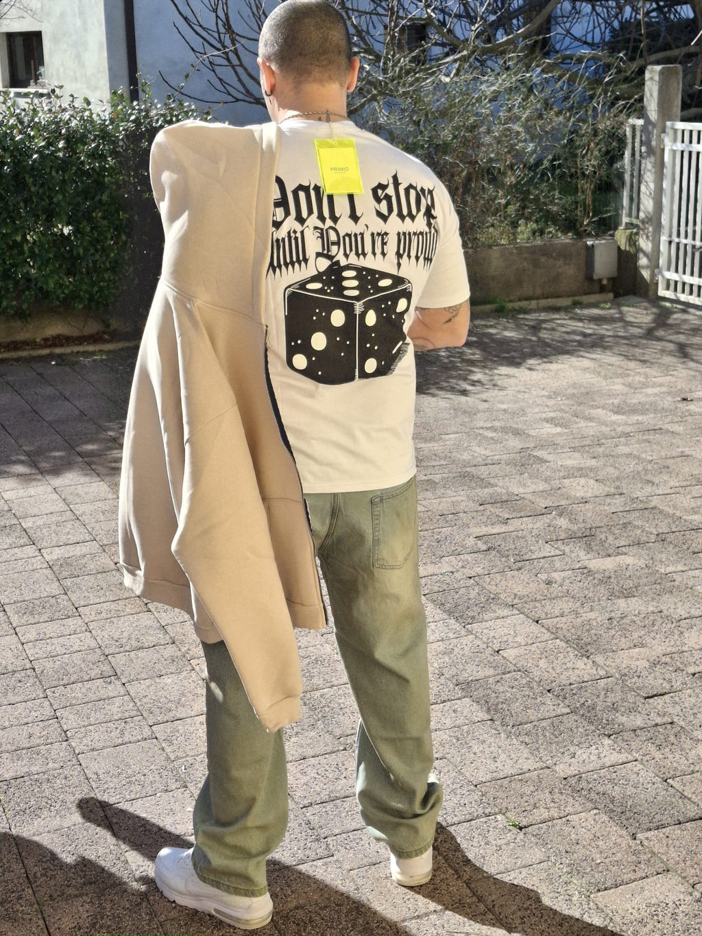 Felpa con Zip Oversize - Cappuccio e Tasche a Marsupio Stile Streetwear