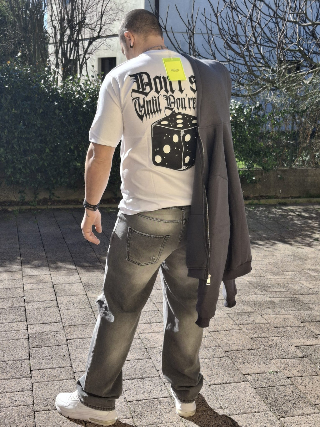 Felpa con Zip Oversize - Cappuccio e Tasche a Marsupio Stile Streetwear