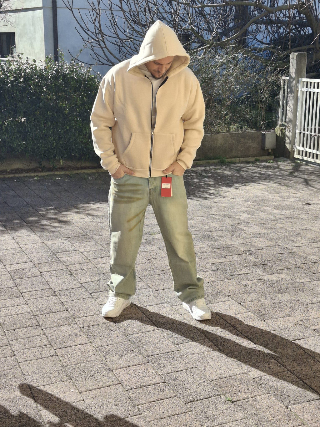 Felpa con Zip Oversize - Cappuccio e Tasche a Marsupio Stile Streetwear