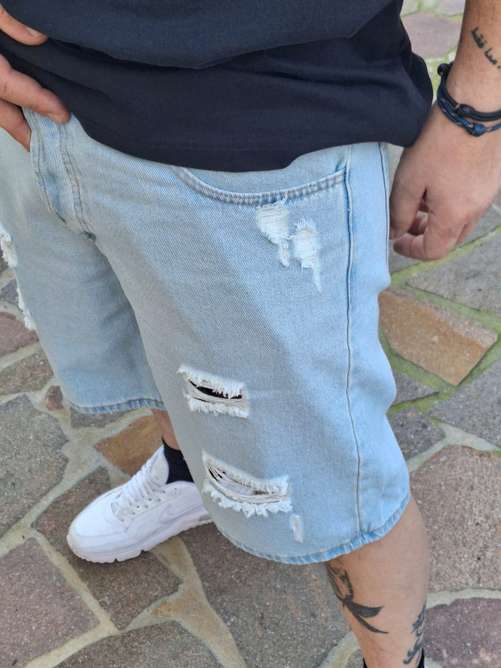 Bundle Look Completo - T-Shirt Gradient Splash + Bermuda Jeans Destroyed Azzurro