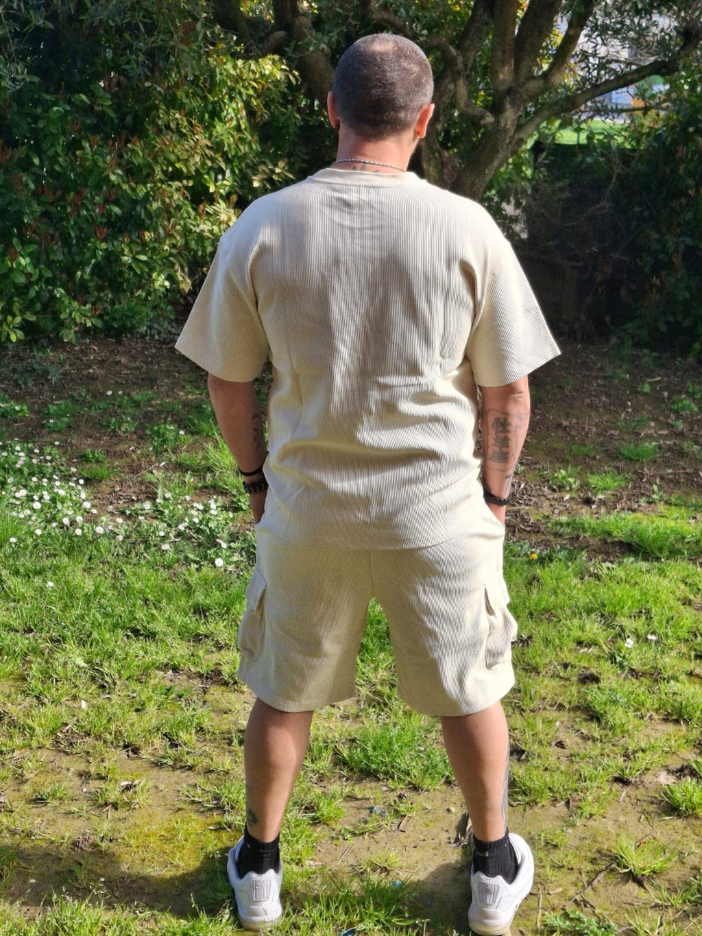 Completo Coordinato Estivo - T-shirt Oversize e Shorts con Tasche Cargo