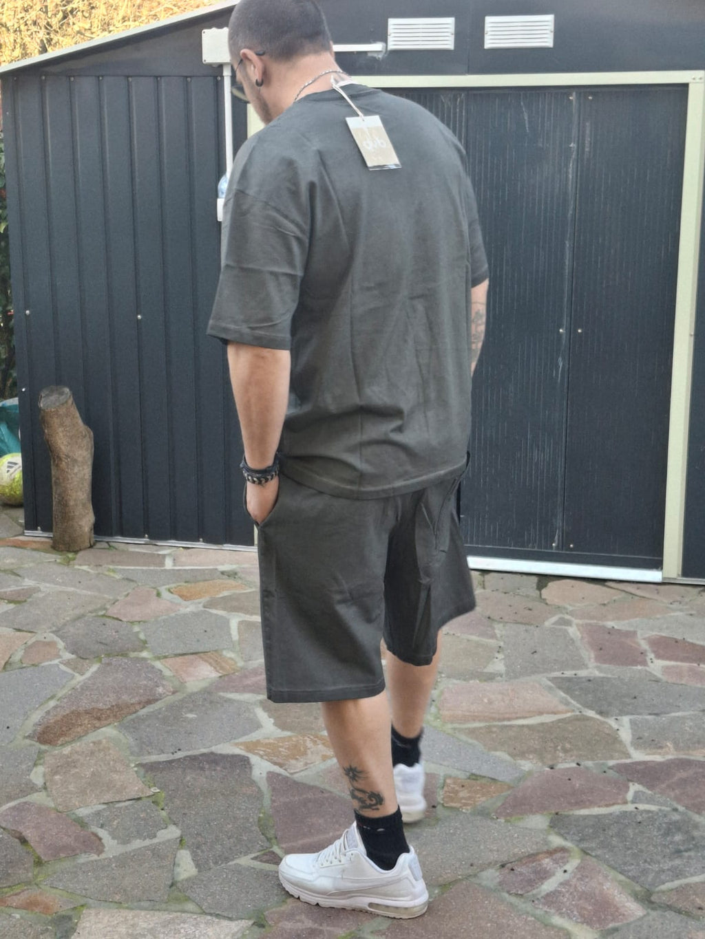 Bundle Tono su Tono - Set Estivo Dark Grey + T-Shirt Oversize Washed Effect