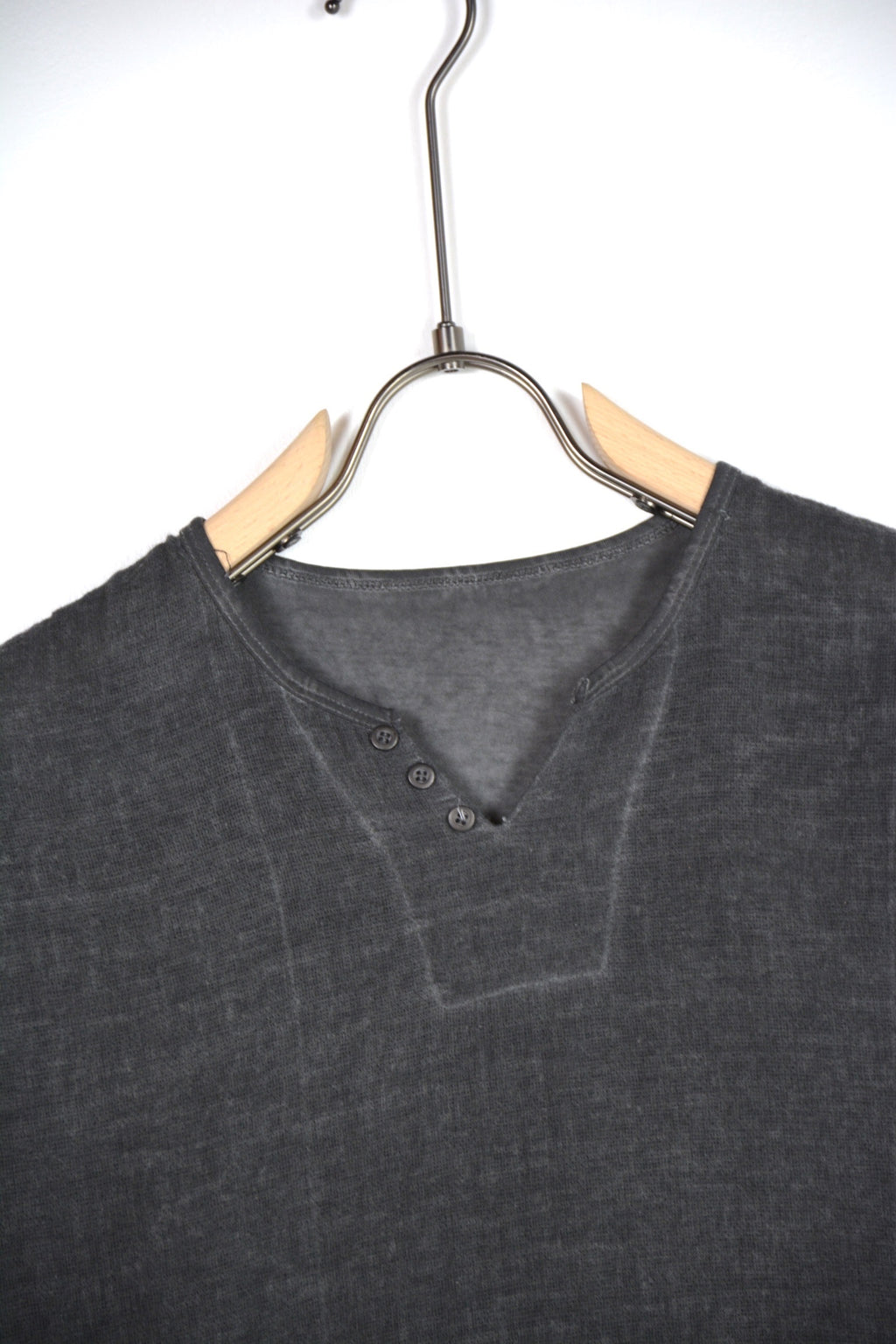 T-Shirt Lino Serafino - Nera e Grigia